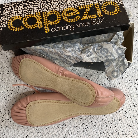 Antique NEW Capezio Slipper in Dusty Rose sz 6 - Picture 1 of 9